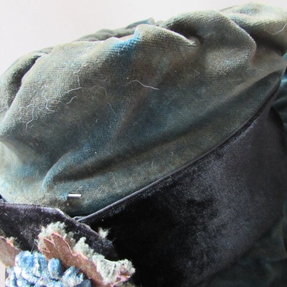 Antique Edwardian Style Black & Green Velvet Hat